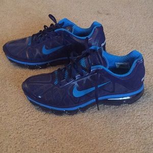 Nike Men’s Air Max 2011 Perfect Condition!